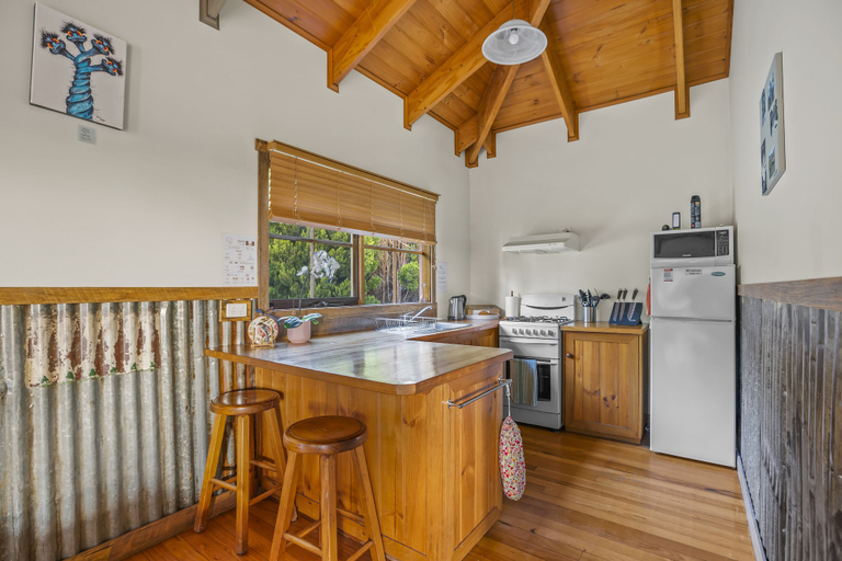 Others 5, StayAU Sunset Cottage 2BR Farm Retreat, Yarra Ranges - North