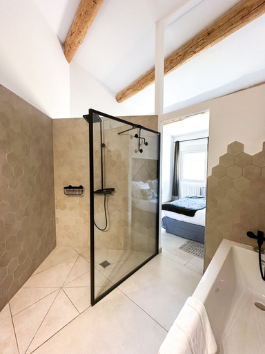 Bathroom 4, Hôtel d'Angleterre, Bouches-du-Rhône