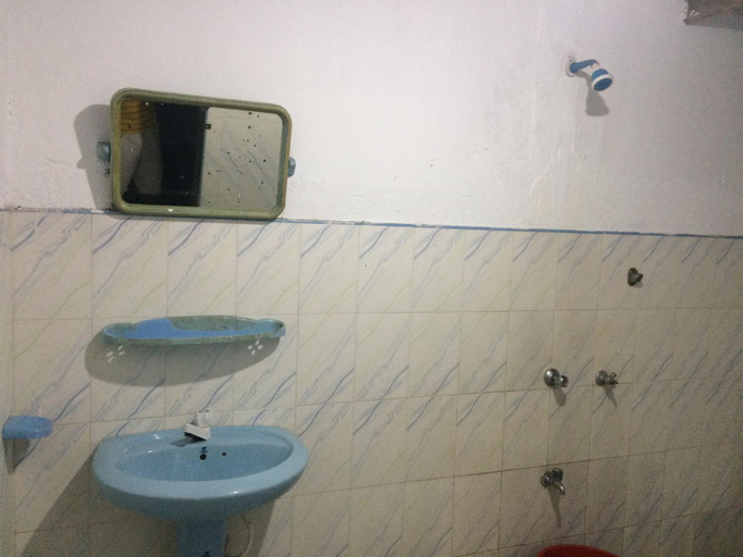 Bathroom 2, Light House Beach Resort, Devinuwara