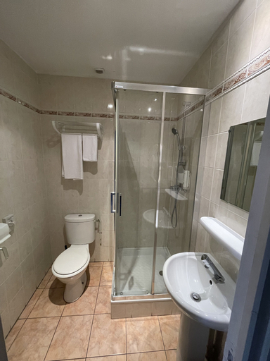 Bathroom 4