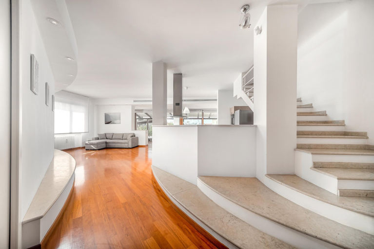 Living area 2, 2900 Attico Dolce Vita by Barbarhouse, Milano