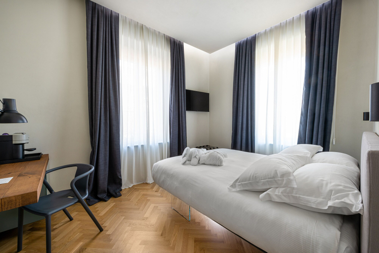 Bedroom 5, Villa Fedora Luxury Suites, Lucca