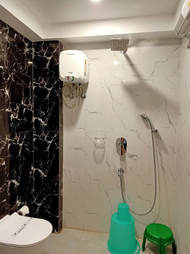 Bathroom 3, Hotel Morning Glow, Purba Medinipur