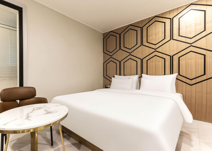 Bedroom 4, HOTEL CARLTON, Gyeyang