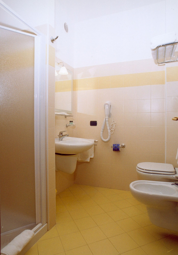 Bathroom 3, Hotel Costa d'Oro, Lecce