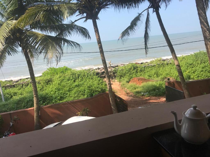 Others 5, Kizhunna rock beach house, Kannur