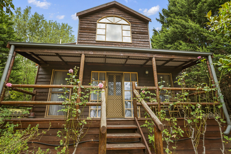 Exterior & Views, StayAU 1BR Rustic Picturesque Cottage, Yarra Ranges - North