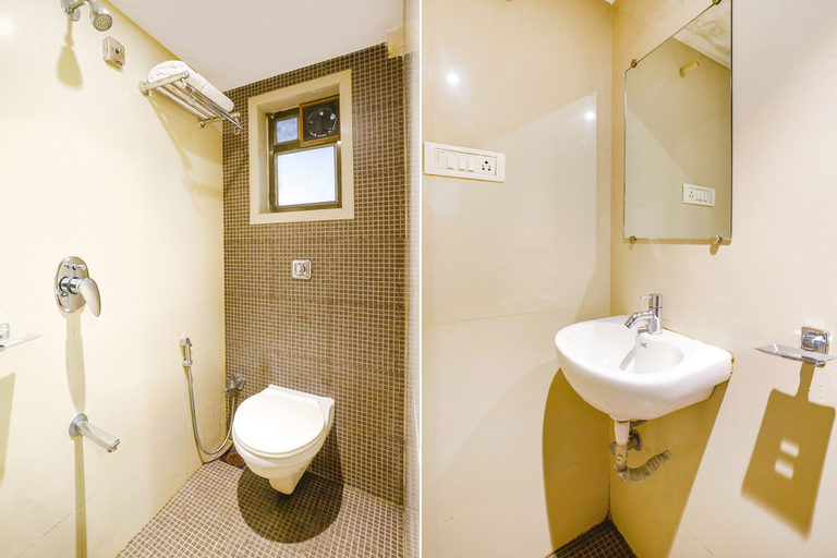 Bathroom 3, FabHotel Kuber, Thane