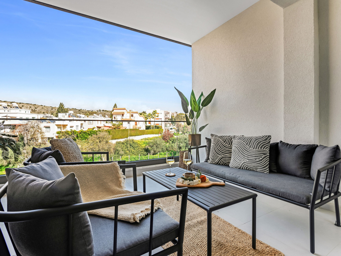 Others 4, Sanders Triple - Nice 1-bdr Apt With Balcony