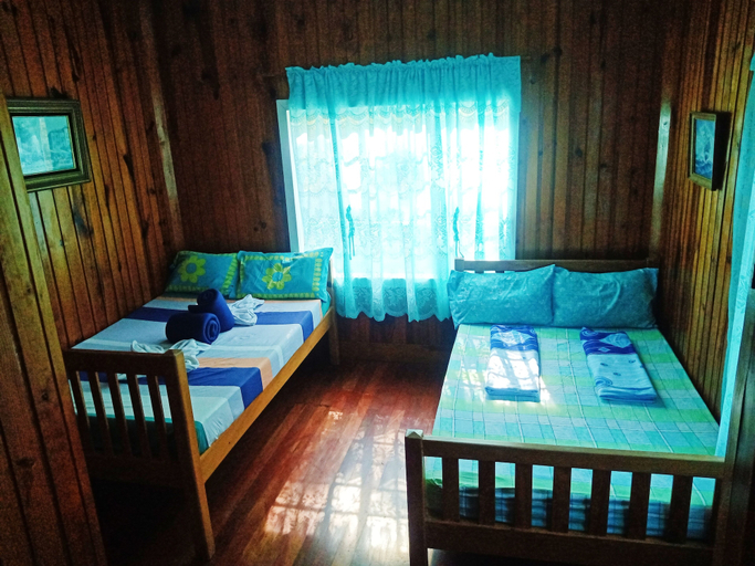 Bedroom 3, ROOMS AT AN AMERICAN-STYLE CABIN, Sagada