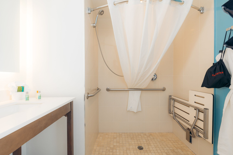 Bathroom 4, The Cove Hotel, Long Beach, Los Angeles