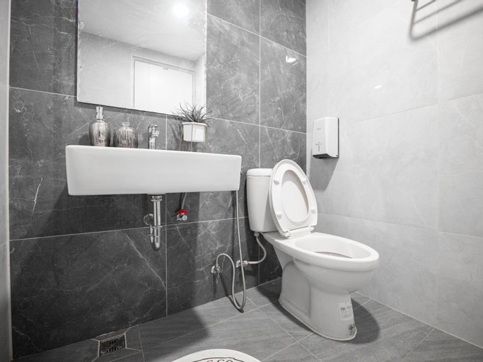 Bathroom 5
