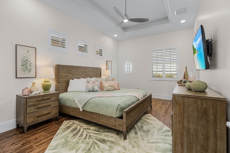 Bedroom 2, 3132 Estero Blvd 5 Bedroom Home by RedAwning, Lee