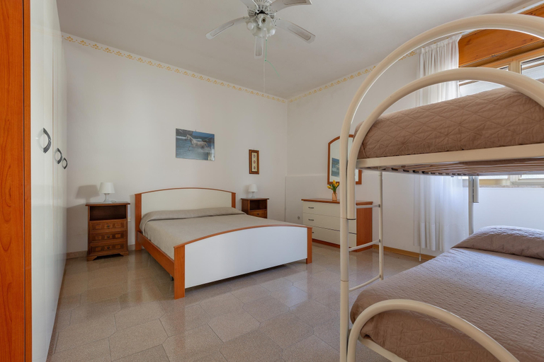 Bedroom 2, 3760 Villino Pamela by Barbarhouse, Lecce