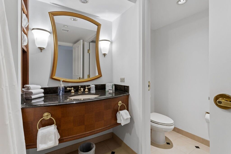 Bathroom 5, CozySuites at Showboat, Atlantic