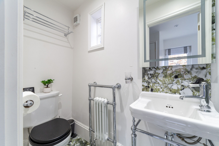 Bathroom 3, The New Cross Premier Room, London