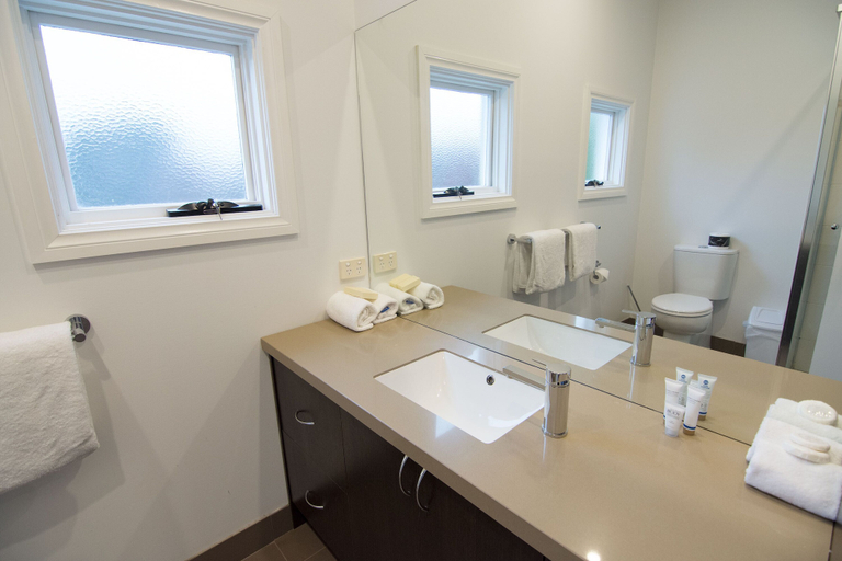 Bathroom 4, Buckingham Apartment, Melbourne