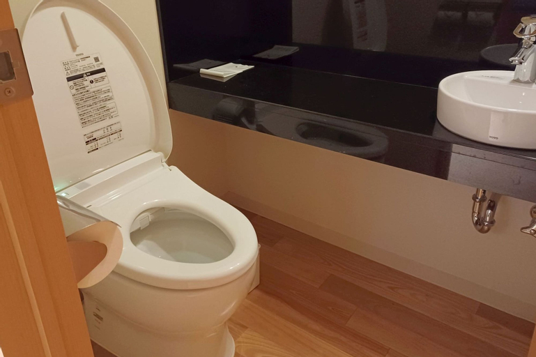 Bathroom 4