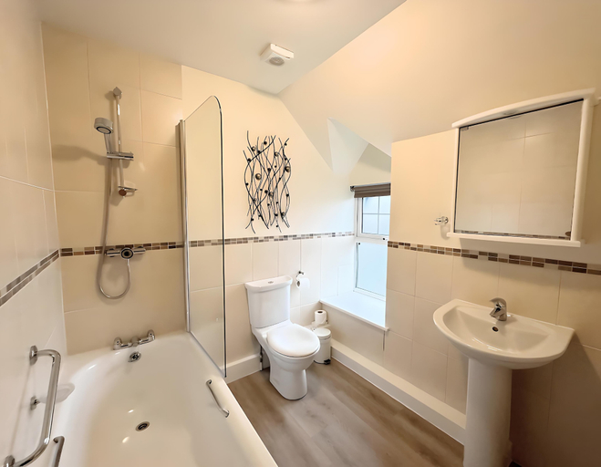 Bathroom 3, Caerwylan Hotel, Gwynedd