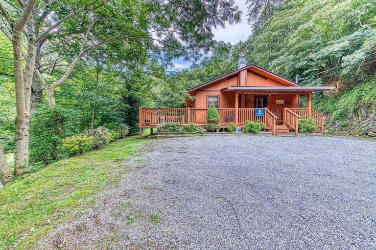 Exterior & Views 2, Lazy Creek Retreat, Sevier