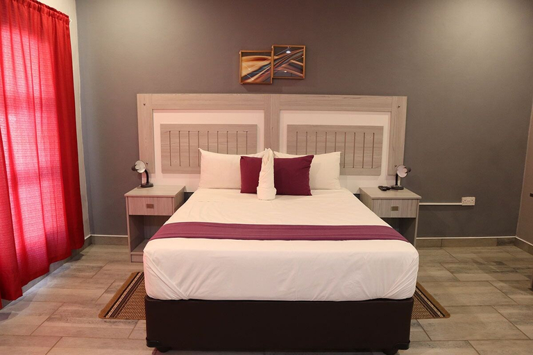 Bedroom 3, AMARIAH GUESTHOUSE FLOWERTOWN, Chobe