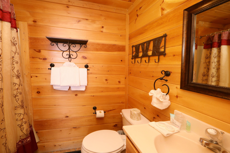 Bathroom 4, Amazing Grace - Two Bedroom Cabin, Sevier
