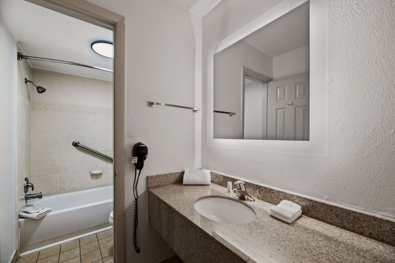 Bathroom 3, Americas Best Value Inn Orlando, Orange