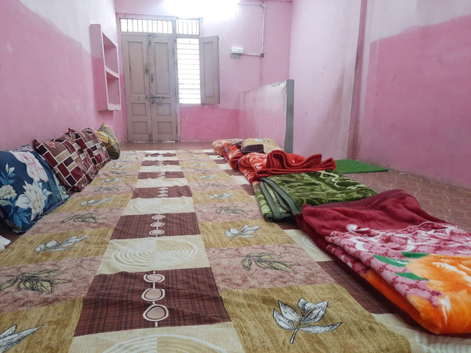 Bedroom 4, Ujjain Yatri Niwas, Ujjain