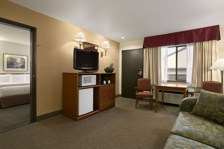 Others 5, Baymont by Wyndham Seattle/Kirkland WA, King