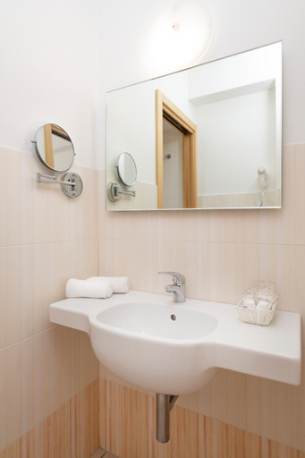 Bathroom 3, Residence Quadrifoglio, Ravenna