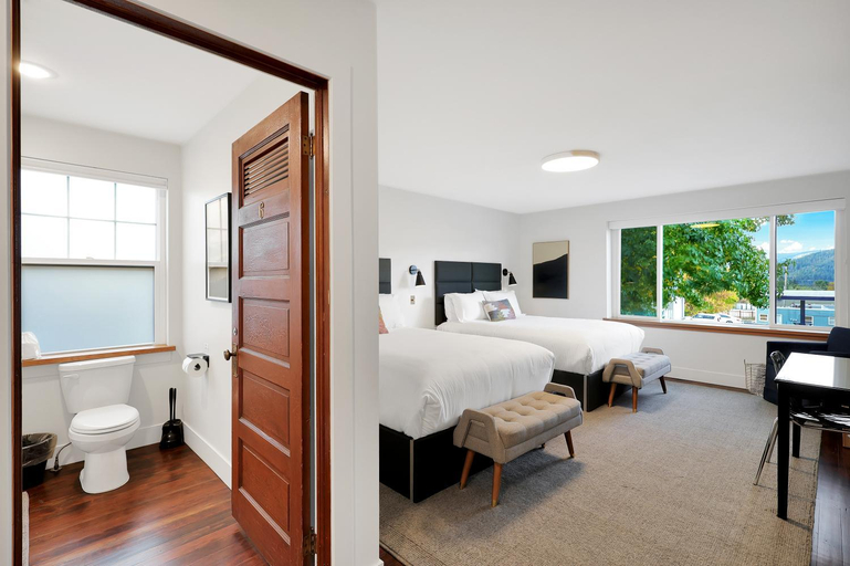 Bedroom 2, Summit Lofts Boutique Hotel, Siskiyou