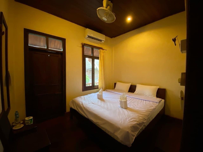 Bedroom 2, Tingkham Guesthouse, Chomphet