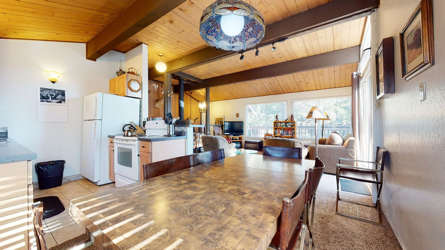 Dining 2, Timberline 44 Cozy and Quiet, Corner Unit, Lots of Natural Light by RedAwning, Mono