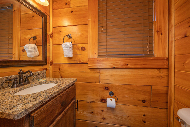 Bathroom 4, Picture Perfect- Seven Bedroom Cabin, Sevier