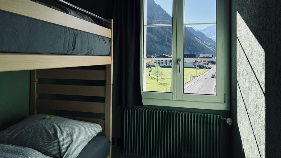 Hotel Alpina Einhorn - Self-Check-In, Nidwalden