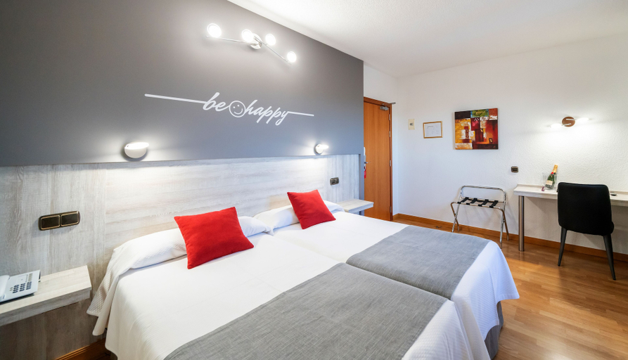 Bedroom 3, Hotel Mozarbez Salamanca, Salamanca
