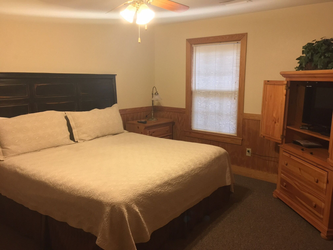Bedroom 2, Cherry Blossom 11 - Three Bedroom Chalet, Sevier