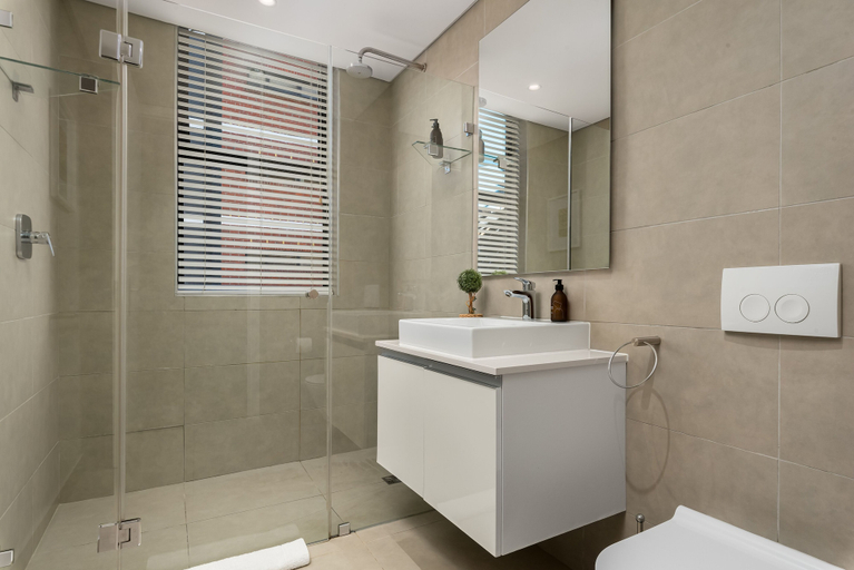 Bathroom 3, Warwick 107, City of Cape Town