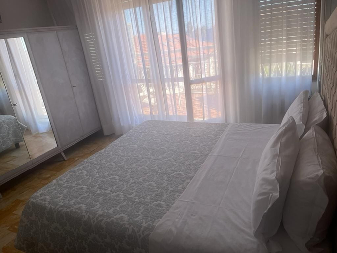 Bedroom 4, Hotel Bergamo Mare Mhotelsgroup, Imperia
