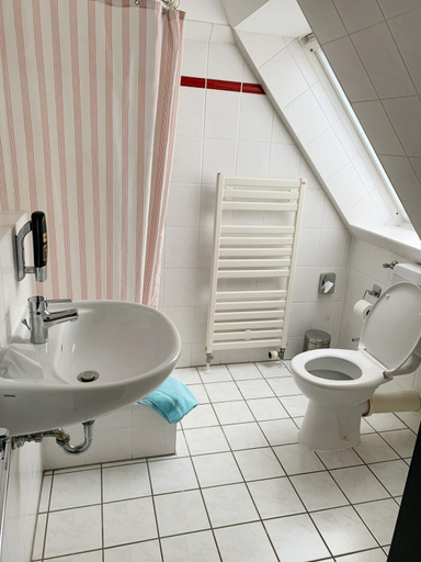 Bathroom 4, Hotel Birkenwerder, Oberhavel