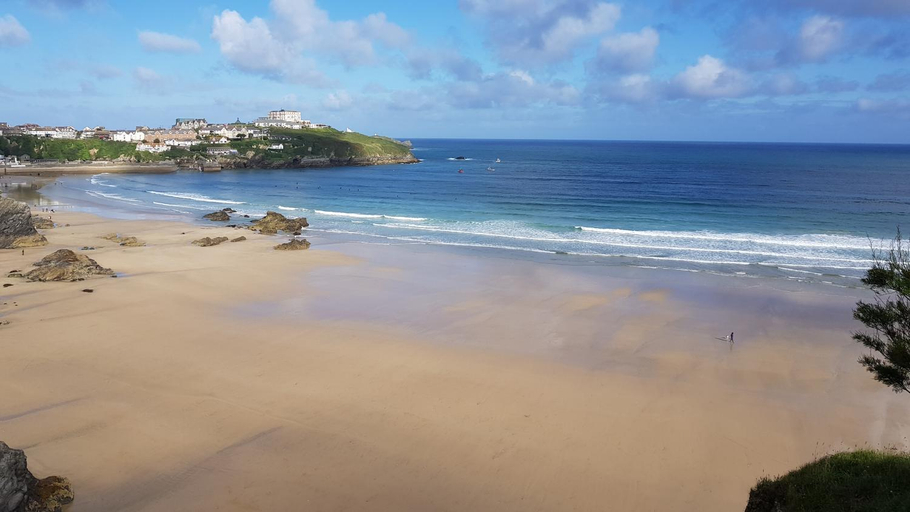 Others 3, Atlantic Reach Resort, Cornwall