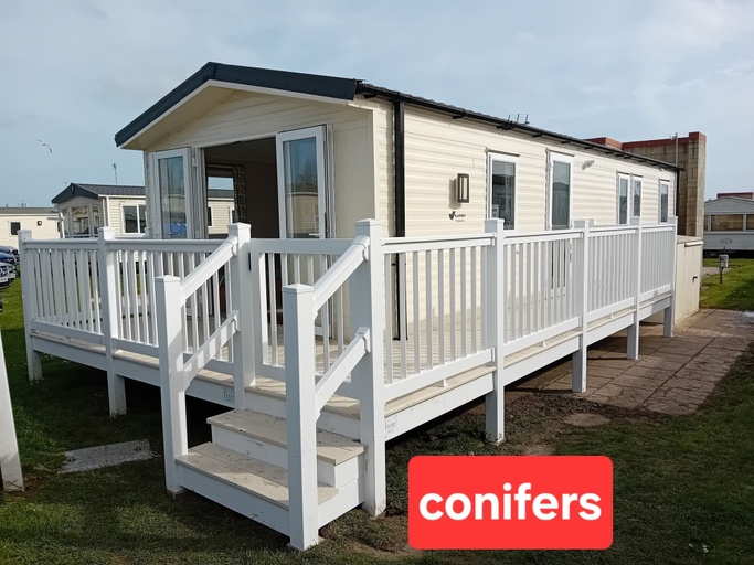 Exterior & Views, Pet Friendly Caravan in Walton on the Naze, Essex