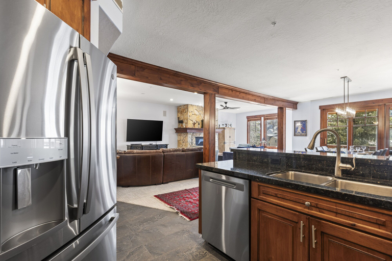 Private kitchen 3, Town Pointe B304 4 Bedroom Condo by RedAwning, Summit