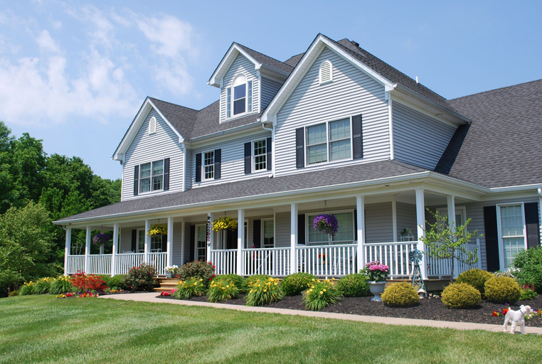 Exterior & Views