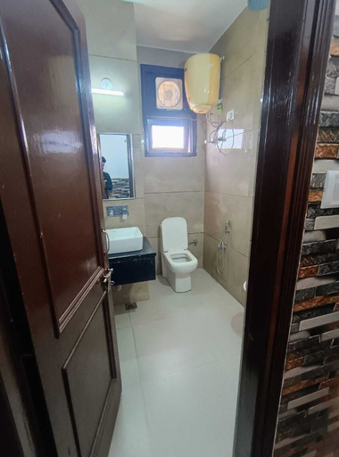 Bathroom 3, Hotel New Blue Sapphire Katra, Reasi