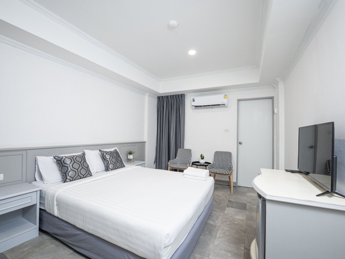 Bedroom 12