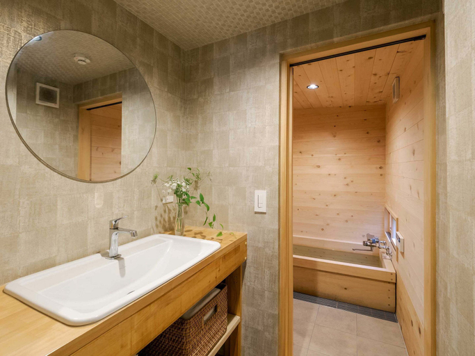 Bathroom 3, Kiyu Machiya House, Kyoto