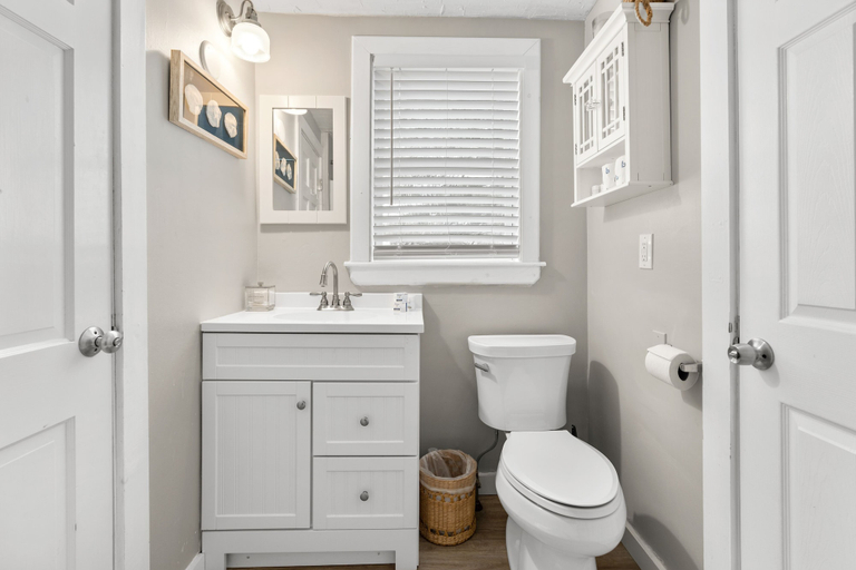 Bedroom 4, King St. Cottage, Barnstable