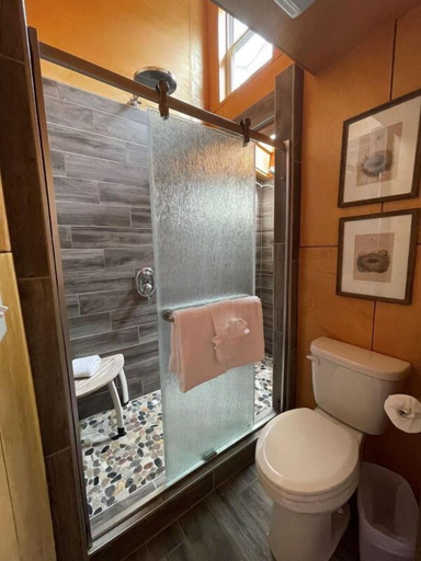 Bathroom 4, Emberglow Outdoor Resort, Polk