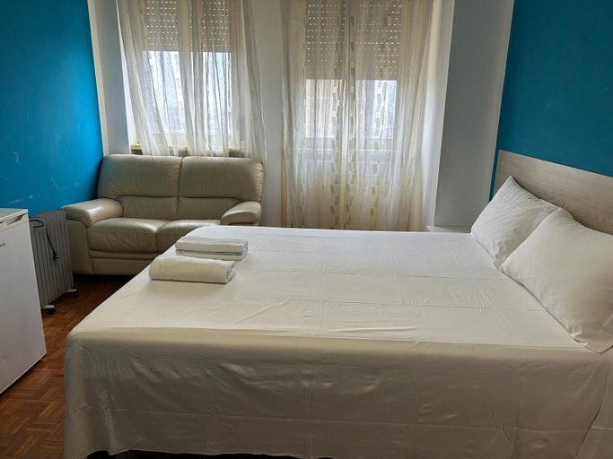 Bedroom 3, VENICE NIGHT TRIPLA ROOM SHARED TOILETD6, Venezia